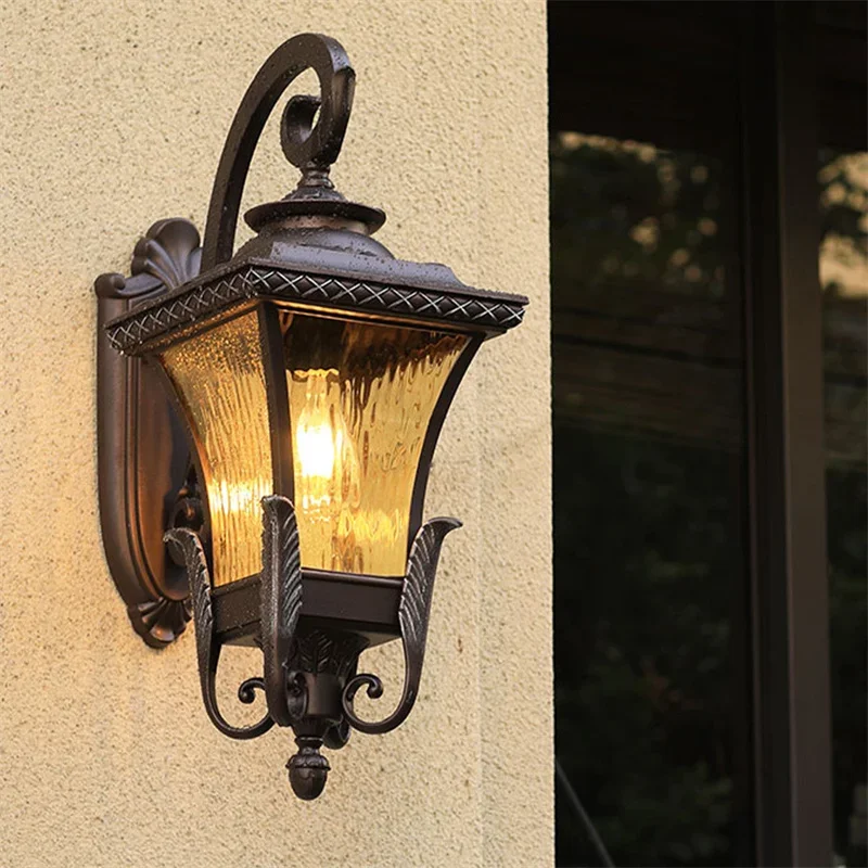 Villa Community European-style - Outdoor Lighting On House 评论和价格